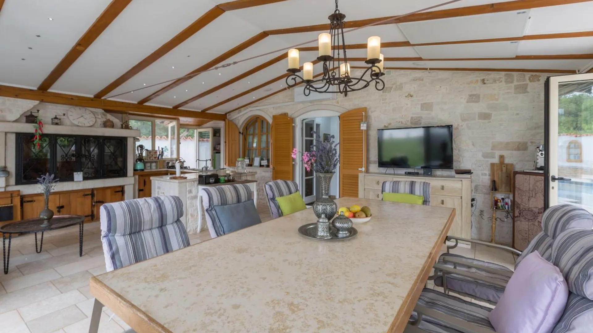 Vakantiehuis Family Friendly House With A Swimming Pool Lovrecica, Umag - 22979 Villa Kroatië
